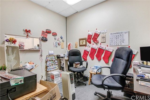 1175 Center St, Riverside, CA 92507